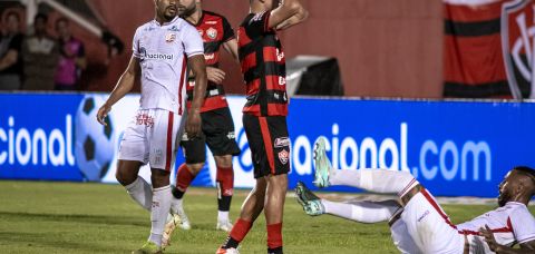 Copa do Nordeste: De virada, Náutico derrota o Vitória por 3 a 2